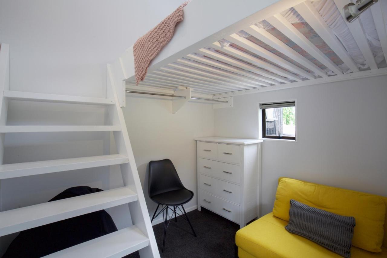 Central Family Home Cbd 1 Min Walk Куийнстаун Екстериор снимка